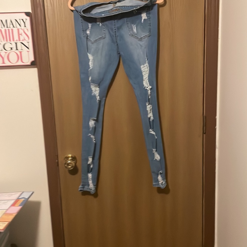 Rue 21 - Ripped - Picture 2 of 2